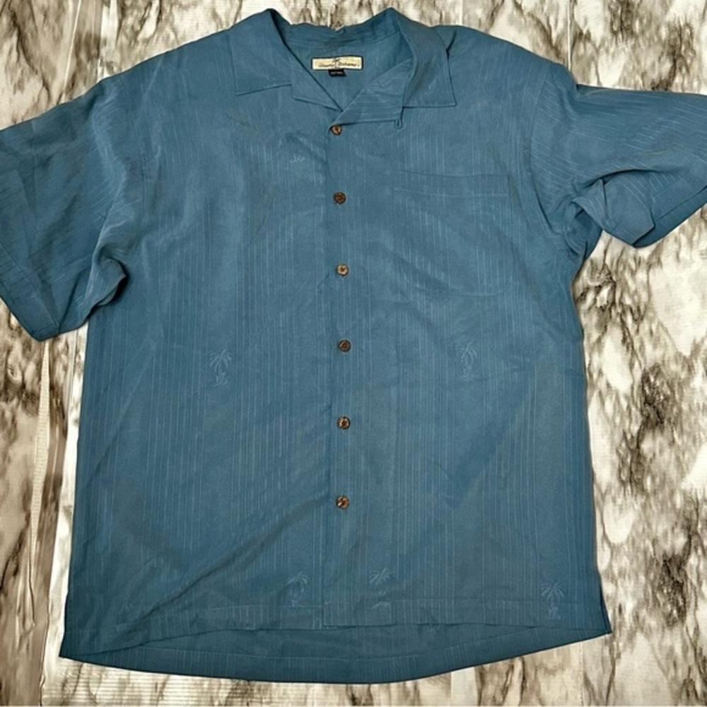 Tommy Bahama Blue Silk Hawaiian Embroidered Casual Button Down Shirt Vacation